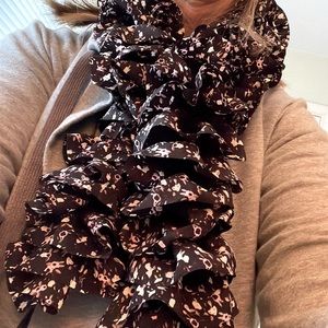 Handmade ruffle scarf with Bunny 🐰 motif